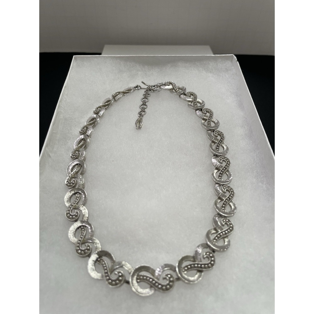 Vintage Monet 1970s Silver-toned Openwork S Ribbon Infinity Link Choker Necklace